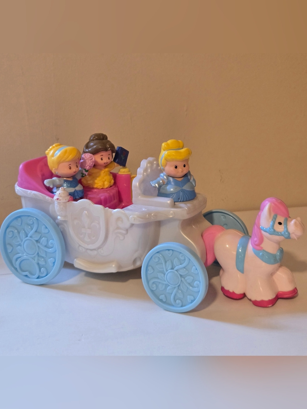 2013 Little People Disney Princess Coach